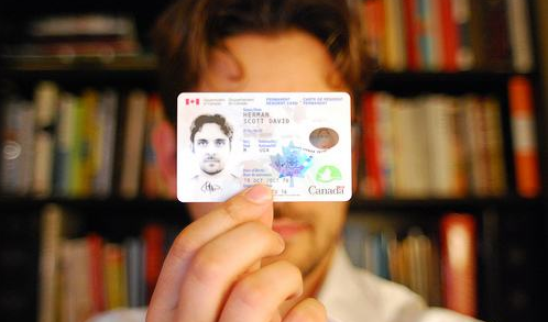 Can you retain your Chinese nationality with a maple leaf card_Does it take for every five years to keep the maple leaf card_Can you retain your Chinese nationality with a maple leaf card?